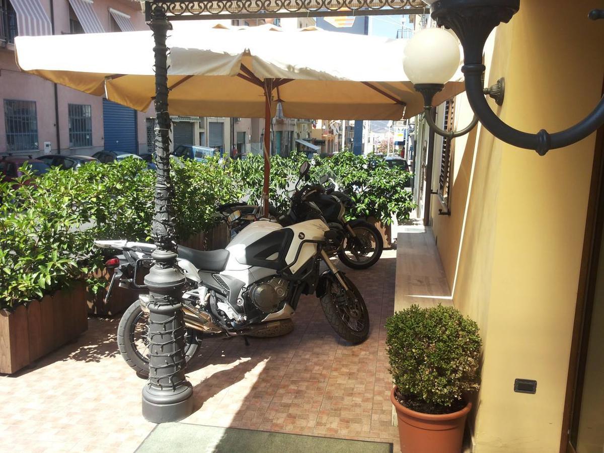 Hotel Paradiso Delle Madonie كاستلبونو المظهر الخارجي الصورة